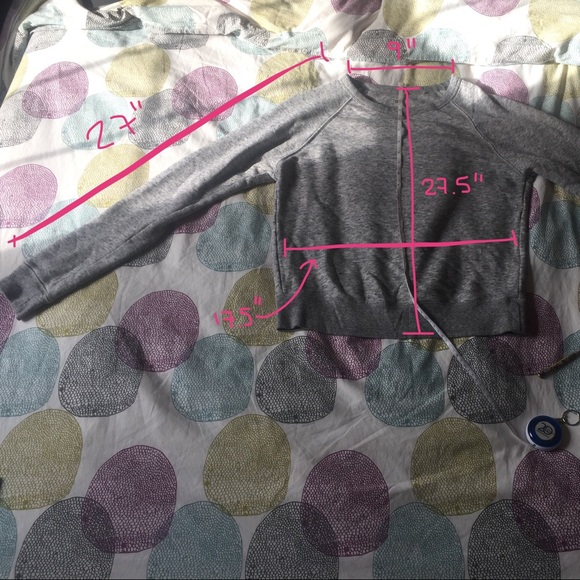 Uniqlo gray marled sweatshirt - Picture 3 of 3
